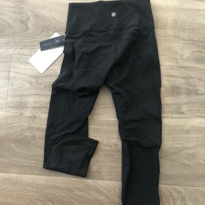 NWT Lululemon Revitalize crop pants black size 4